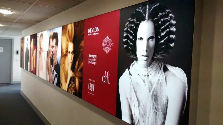 image d'un cadre textile mural Revlon