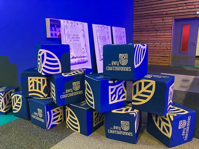 image de poufs pour l'UPEC